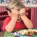 Учёные выяснили, что нельзя заставлять детей кушать