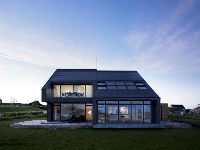 Первый в мире дом с положительным энергобалансом.