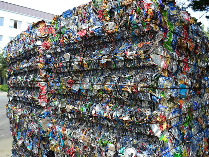 В 2010 году было переработано 85 миллионов мусора, несмотря на это свалки продолжают ломится от отходов.
