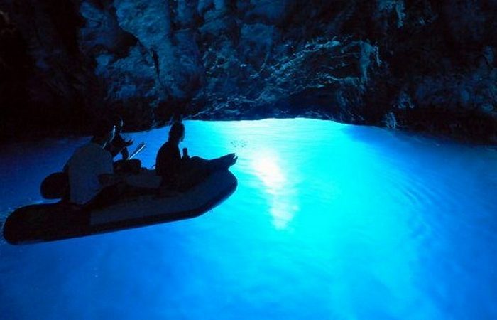 Идеальна для купания «Голубая пещера».