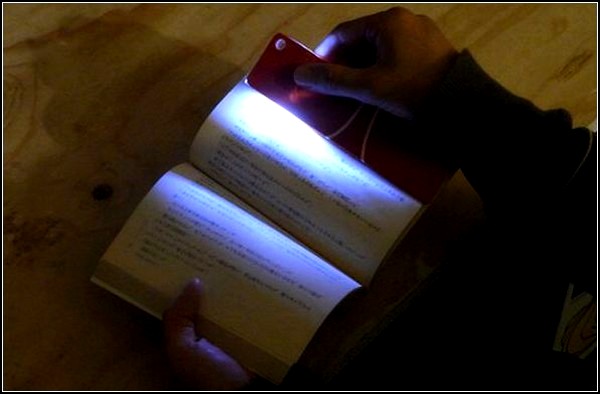 Bookmark Light для любителей почитать перед сном
