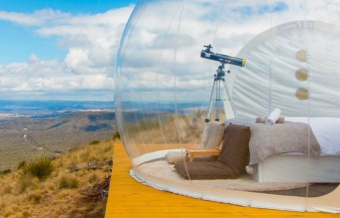 Палатки-пузыри «Bubble Tent Australia» оснащены телескопом.