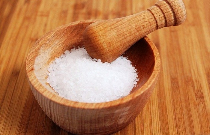Вредная еда: поваренная соль.