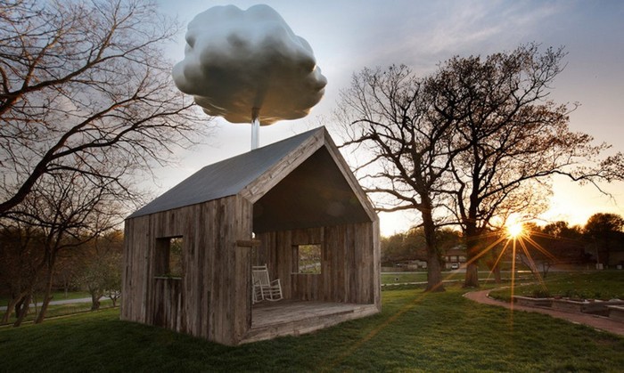 Загадка: Дом без окон, без дверей под дождем и для двоих. отгадка:Cloud House.