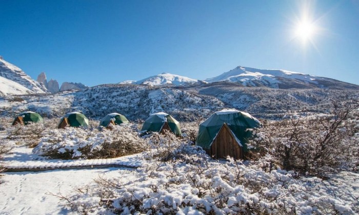 Глянцевые купола «EcoCamp» в Патагонии.