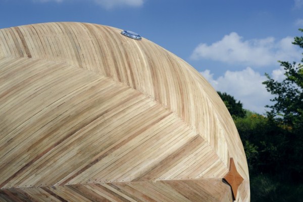 Exbury Egg: яйцо на воде