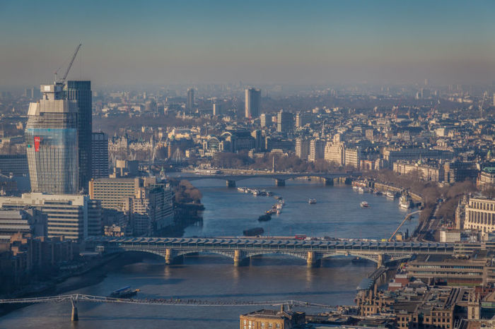 Воздух в 44-х городах Великобритании «опасен для жизни»