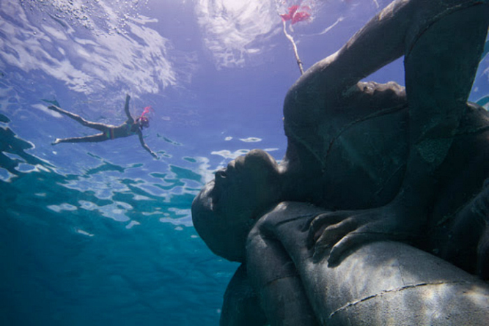 Подводный атлант на Багамах