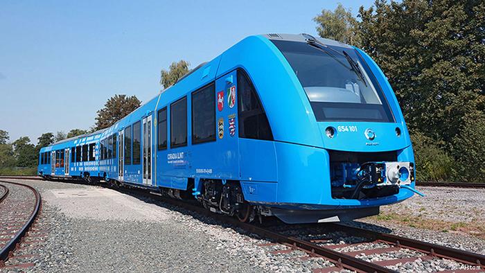 Германия запустила первый в мире поезд на водороде.
