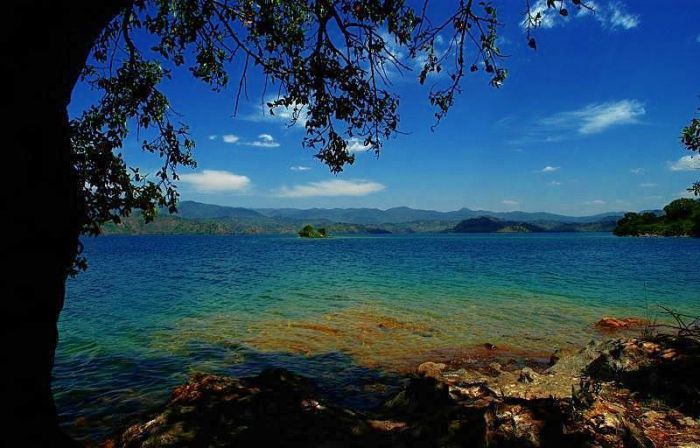 Озеро Киву (Центральная Африка)