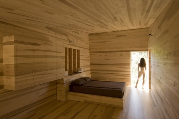 Склонившицся дом от MacKay Lyons Sweetapple Architects Склонившицся дом от MacKay Lyons Sweetapple Architects