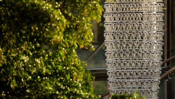Световая инсталляция: самая большая и энергоэффективная в мире люстра