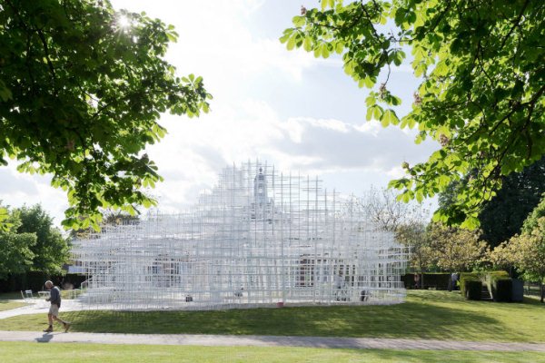 Эко-проект Serpentine Gallery: облако на английской лужайке