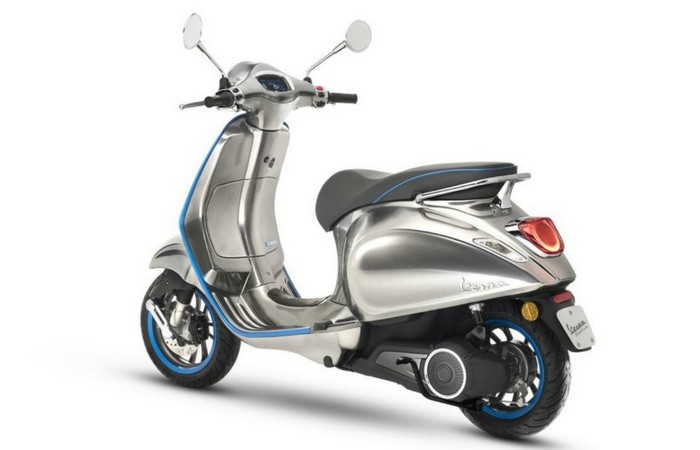 Cкутер Vespa Elettrica.