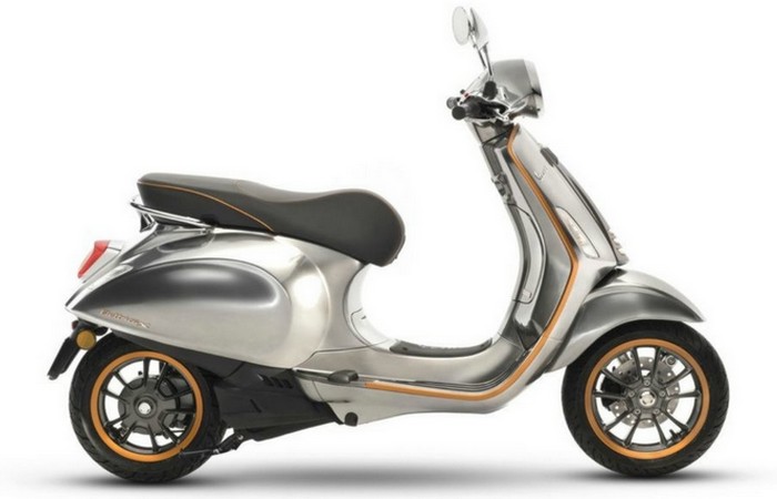 Cкутер Vespa Elettrica.