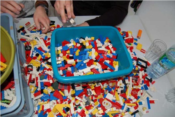 Блоки lego как элемент дизайна