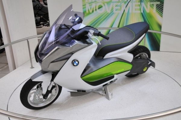 Электрический концепт скутера от BMW Электрический концепт скутера от BMW