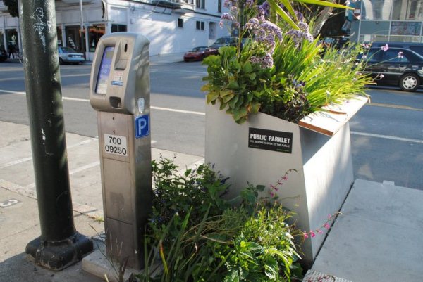 Зелёные автомобильные парковки - визитная карточка Сан-Франциско
