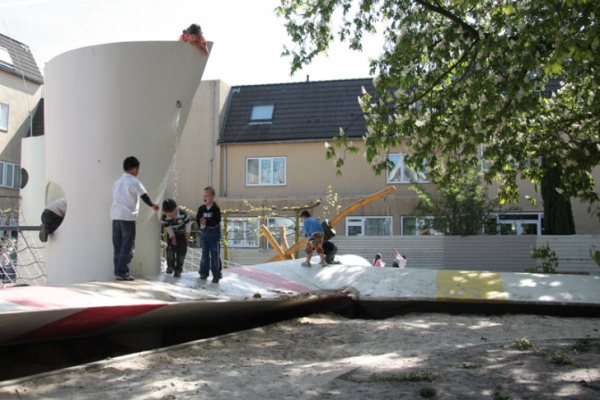 Детская площадка Kinderparadijs Meidoorn: экологичность как принцип креатива