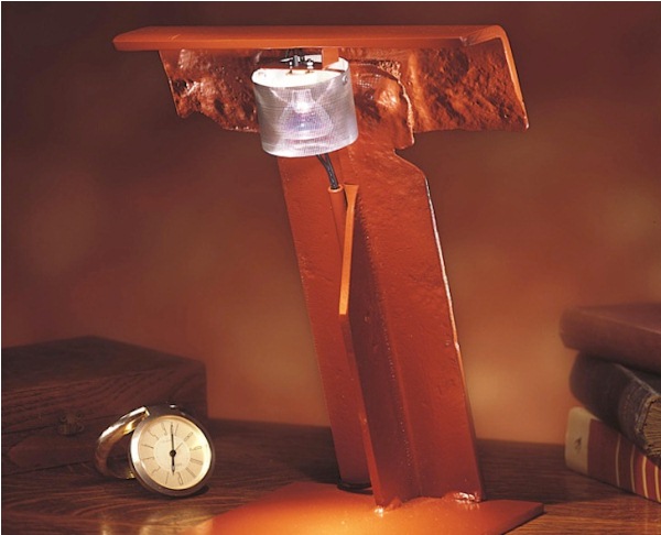 Настольная лампа от Ричарда Булана: оригинальный дизайн и экологичность
