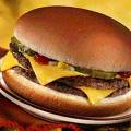 Чизбургер назван самым дешёвым и питательным блюдом