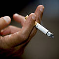 Курящие мужчины «дарят» своим детям астму