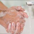 Медики: использование антибактериального мыла дома не имеет